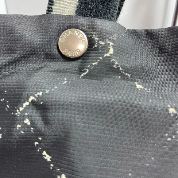 Chanel Travel Line in Black  and white nylon , with nylon dust bag. - Picture 4 of 16